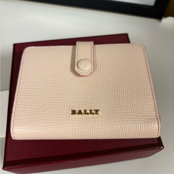 Bally Blush Pink Women's TriFold Compact Wallet - EUC - Picture 1 of 16